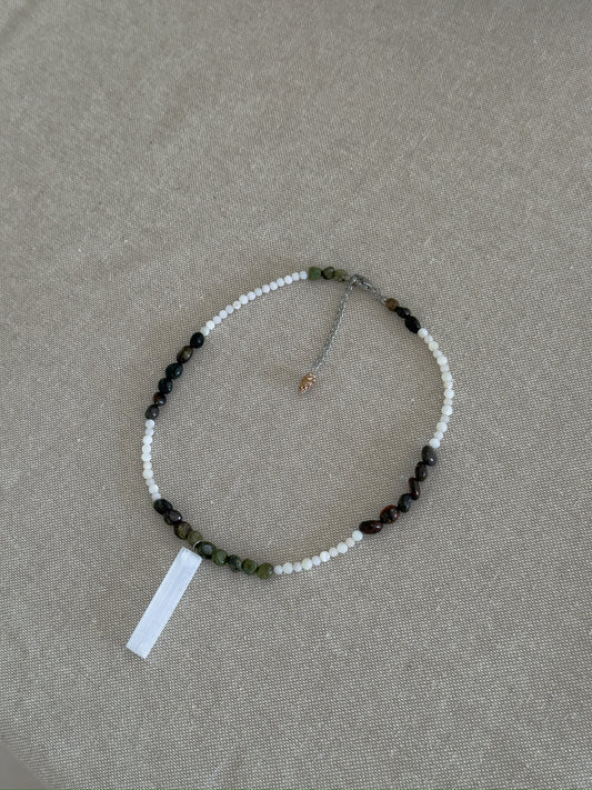 Collar Cuentas Piedra Selenita